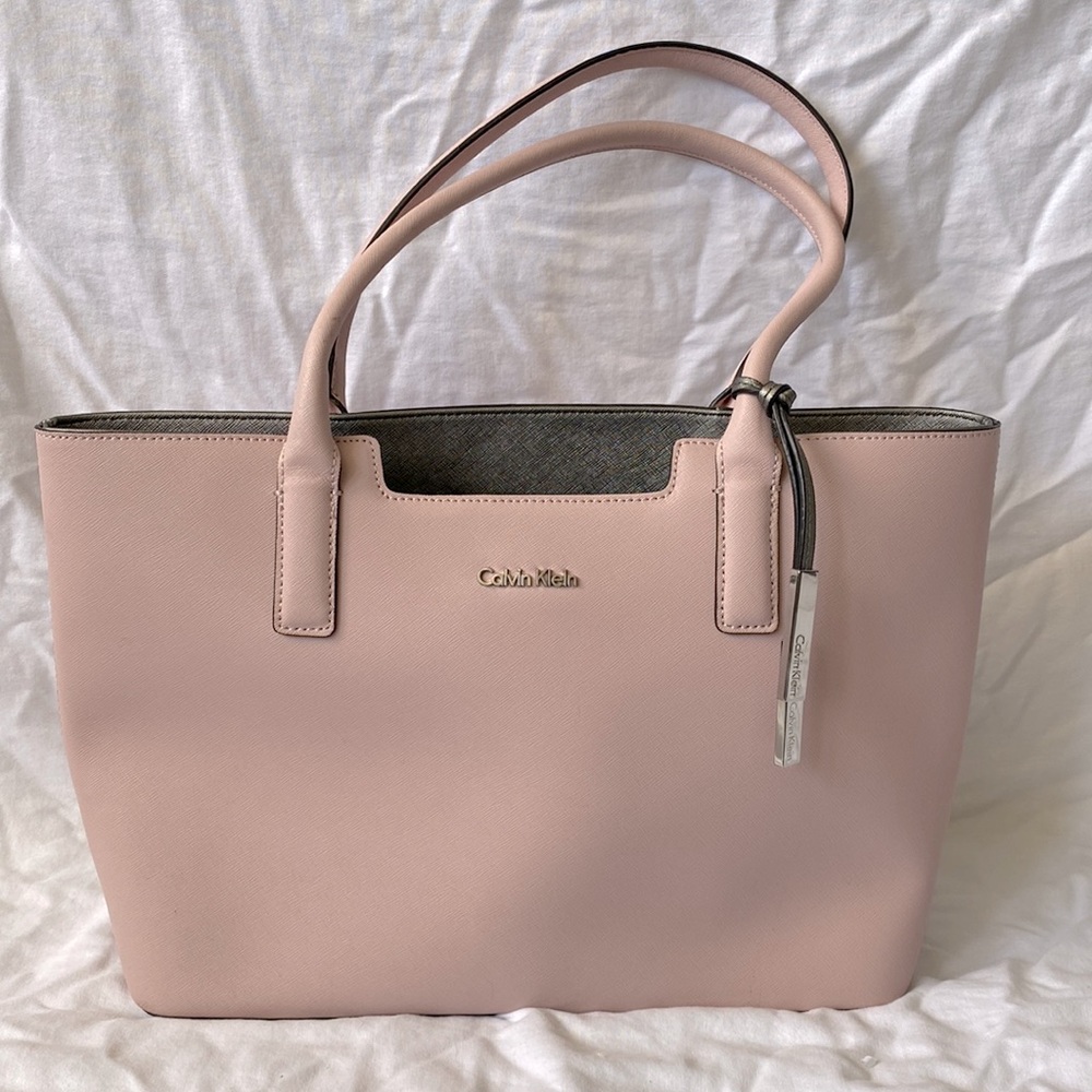 Calvin Klein Baby Pink and Silver Shoulder Bag